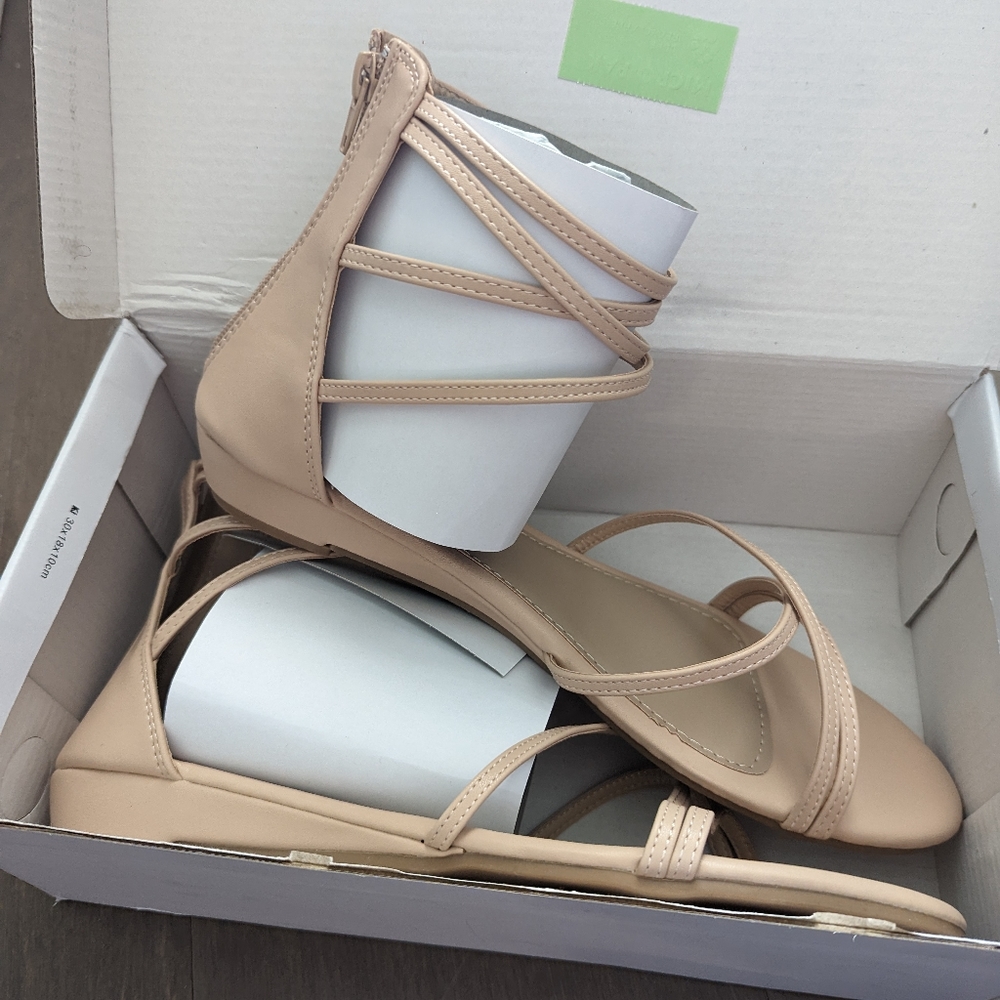 Dream Pairs Ankle strap low wedge sandals - size 10